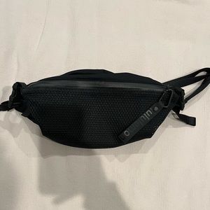 Lululemon belt bag